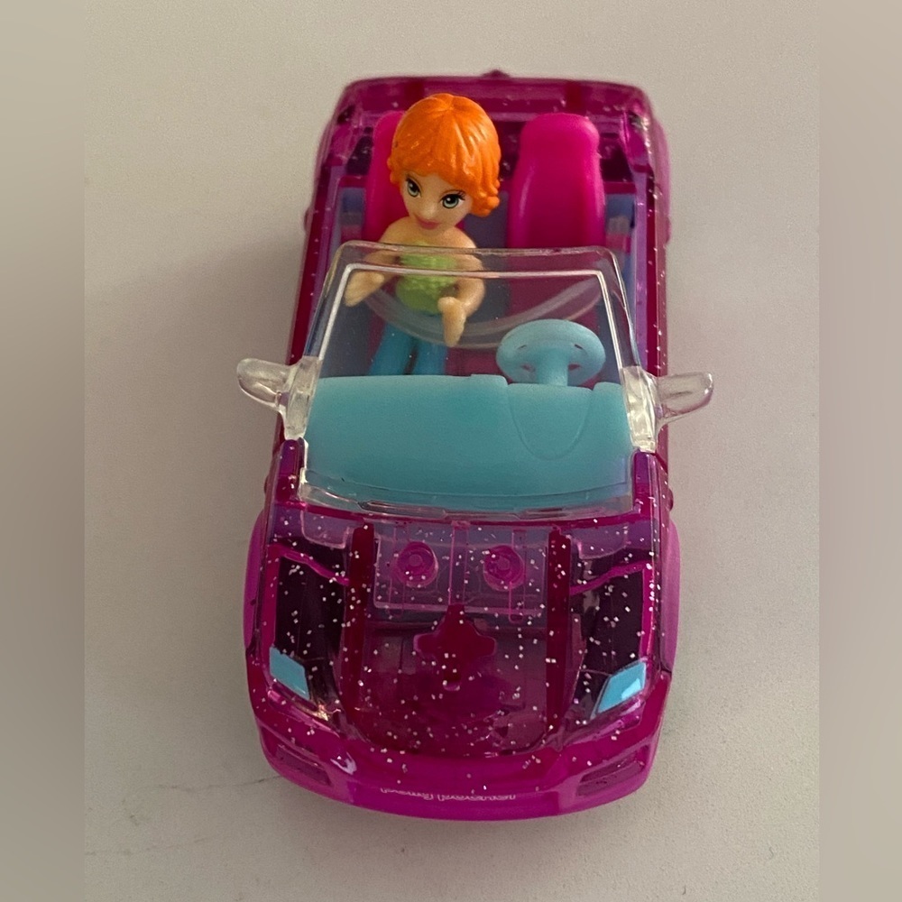 2007 Polly Pocket Wheels pink Mini Car w/mini 1.5” Polly doll Driving
